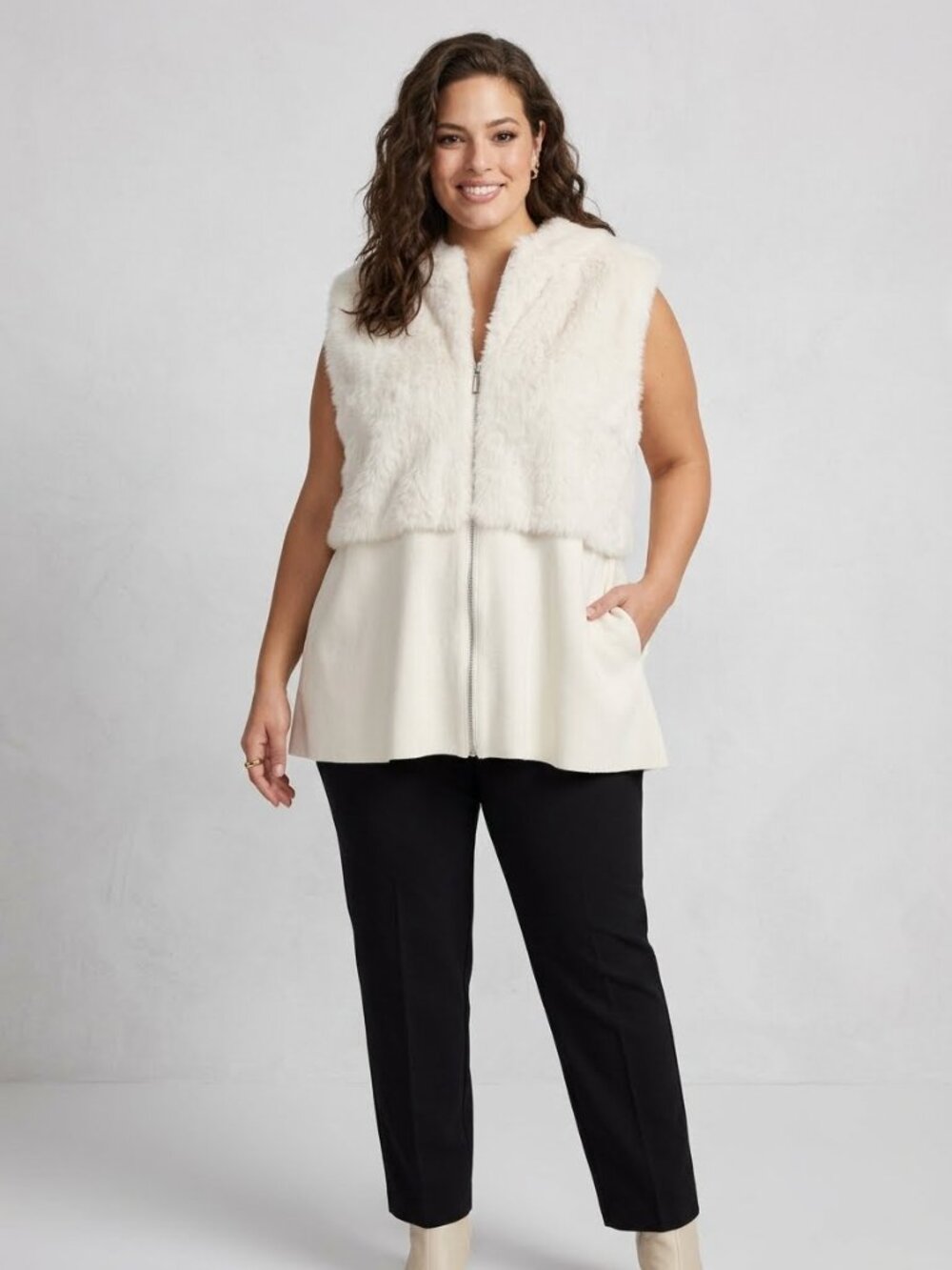 Chicos Luxe Faux Fur Vest Zenergy Collection Womens Size 4 XXL White NWOT